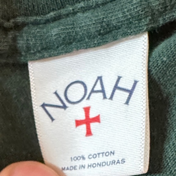 Rare Noah NYC Dark Green Frog Man Graphic Tee - Short Sleeve - Picture 2 of 4